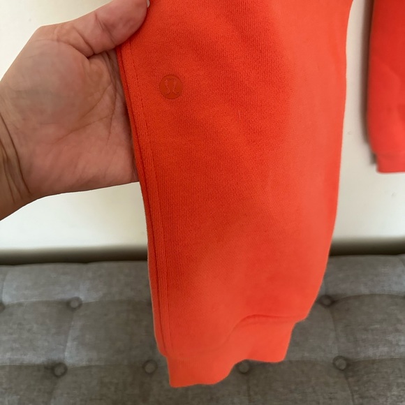 Lululemon Scuba High-Rise Jogger
Warm Coral! EUC - Picture 4 of 6